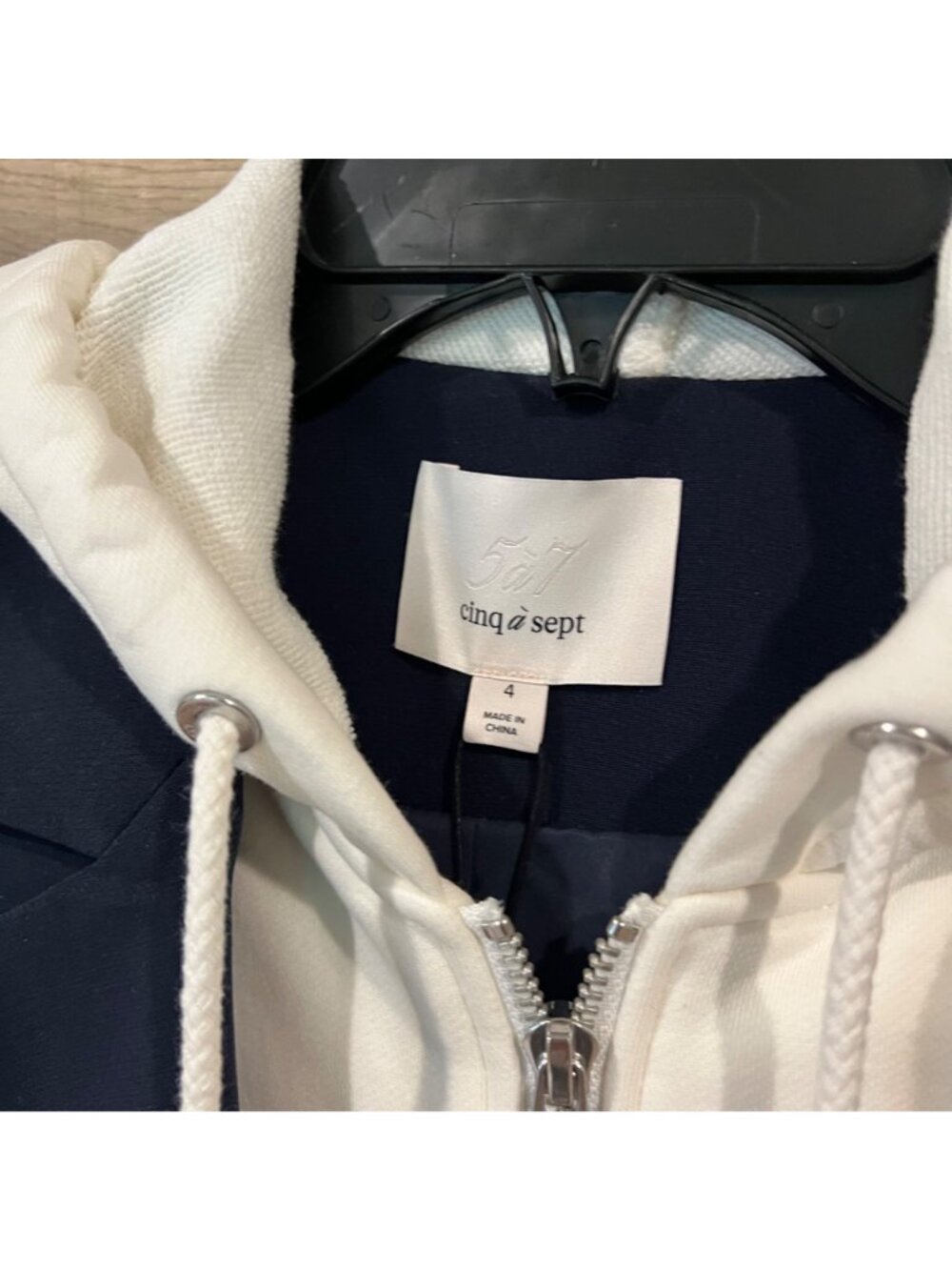 CINQ A SEPT Le Petit Khloe Blazer navy/ cream SWEATSHIRT SIZE 4 - Picture 6 of 13